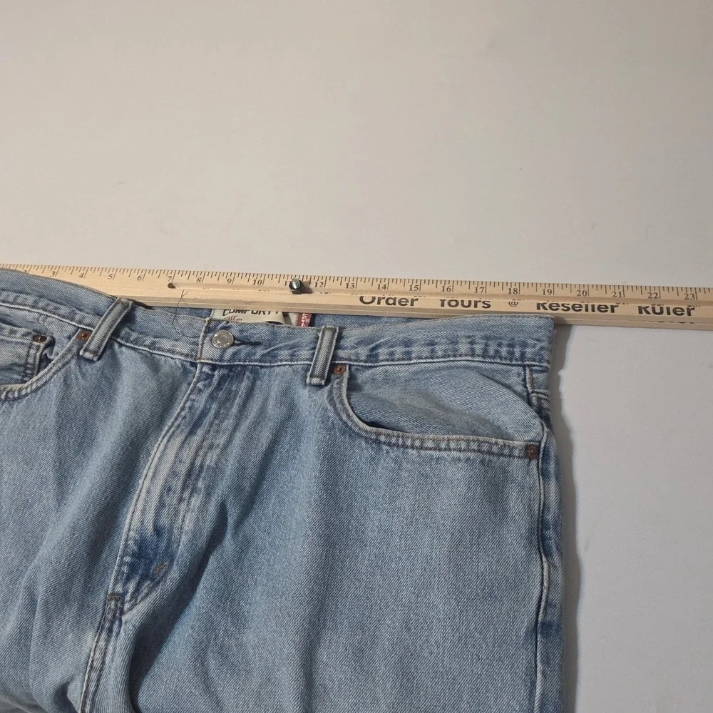 Levis levi 560